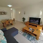 1d Areias De Porches, Pool & A/c - Casas & Papeis Apartment *