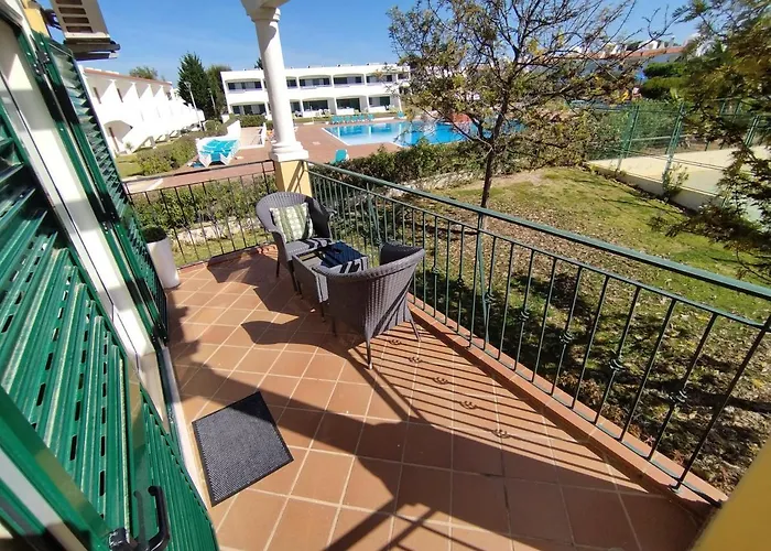 Apartman 1d Areias De Porches, Pool & A/c - Casas & Papeis