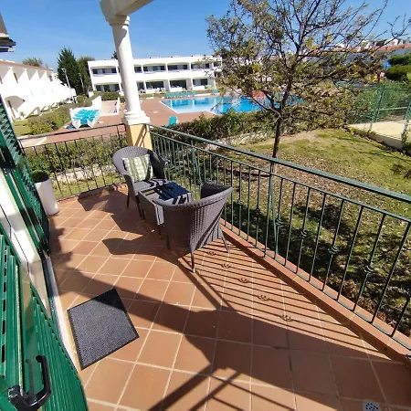 شقة 1d Areias De Porches, Pool & A/c - Casas & Papeis