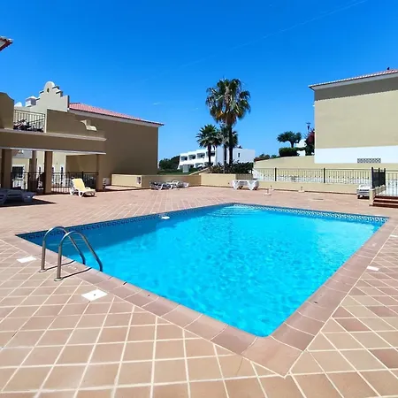 Apartment 1d Areias De Porches, Pool & A/c - Casas & Papeis