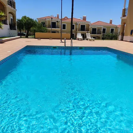 Apartment 1d Areias De Porches, Pool & A/c - Casas & Papeis *